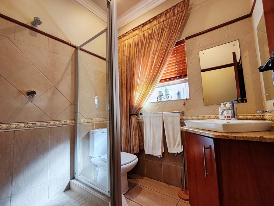 4 Bedroom Property for Sale in Van Der Hoff Park North West
